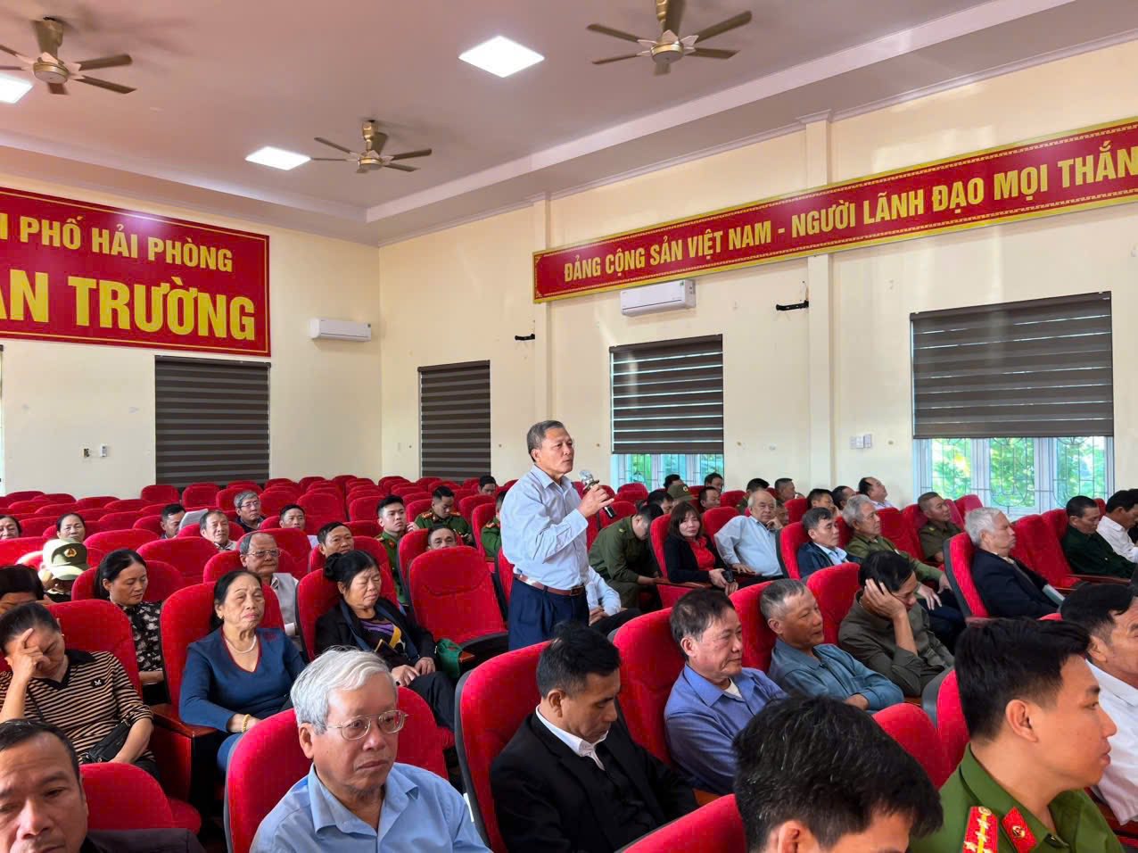 Công an xã An Trường tổ chức đánh giá tình hình an ninh trật tự và lấy ý kiến góp ý về trách nhiệm của lực lượng Cảnh sát khu vực